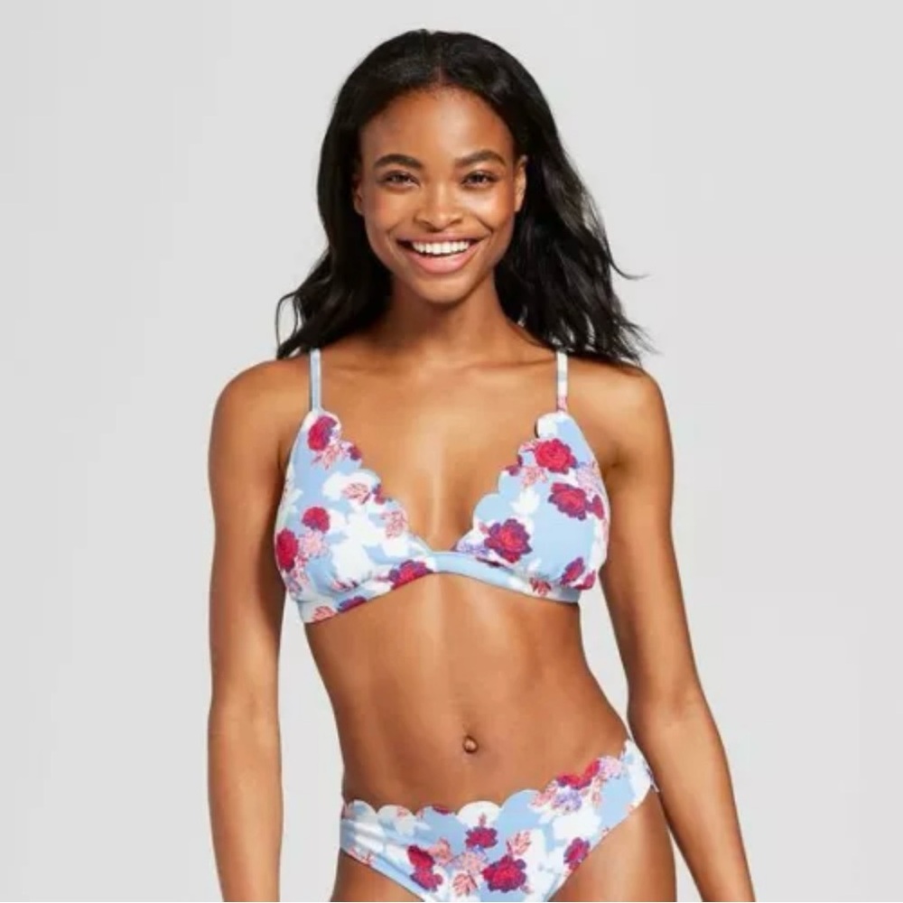 Vanilla/Beach Women's Blue and Red Floral Bikini Top Size Large - Picture 5 of 8